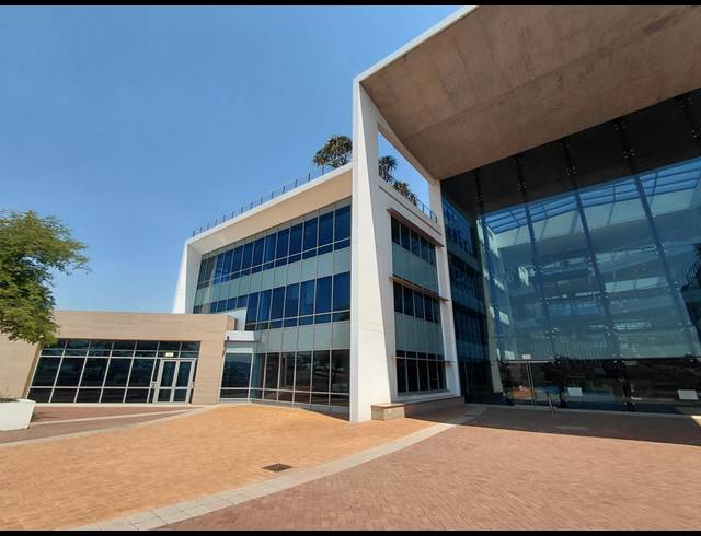 4,542M² OFFICE TO LET IN WATERFALL